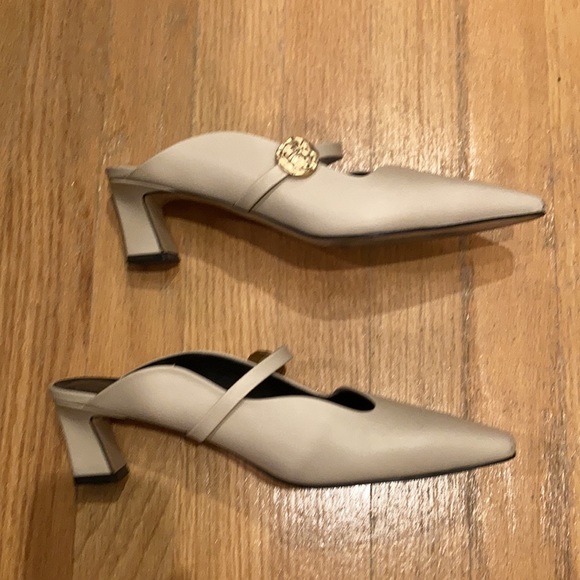 Cute Korean shoes - Picture 3 of 9